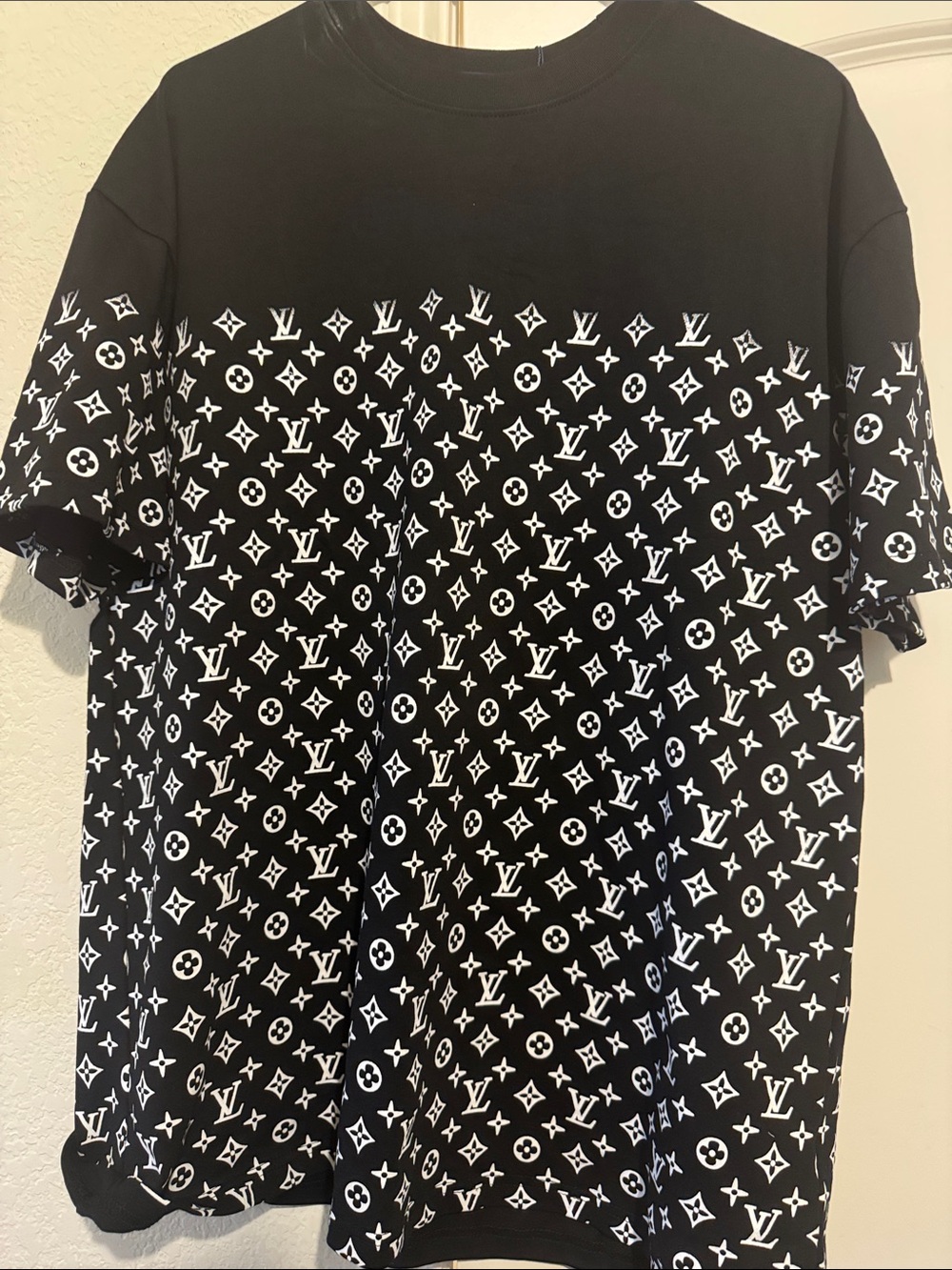 Louis Vuitton Black and White Monogram Short Sleeve Tee